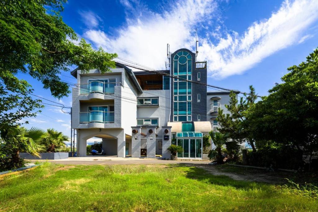 Romance Jeju Pension Exterior photo